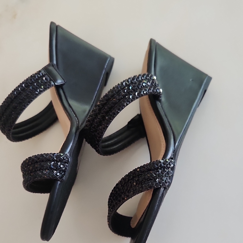 London Fog Black Beaded Women's Sparkly Wedge Sandals. Never Worn. - Picture 8 of 11